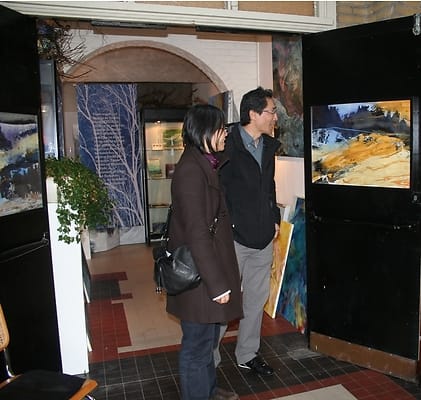 photo of visitors of the studio during the atelierroute in Amstelveen